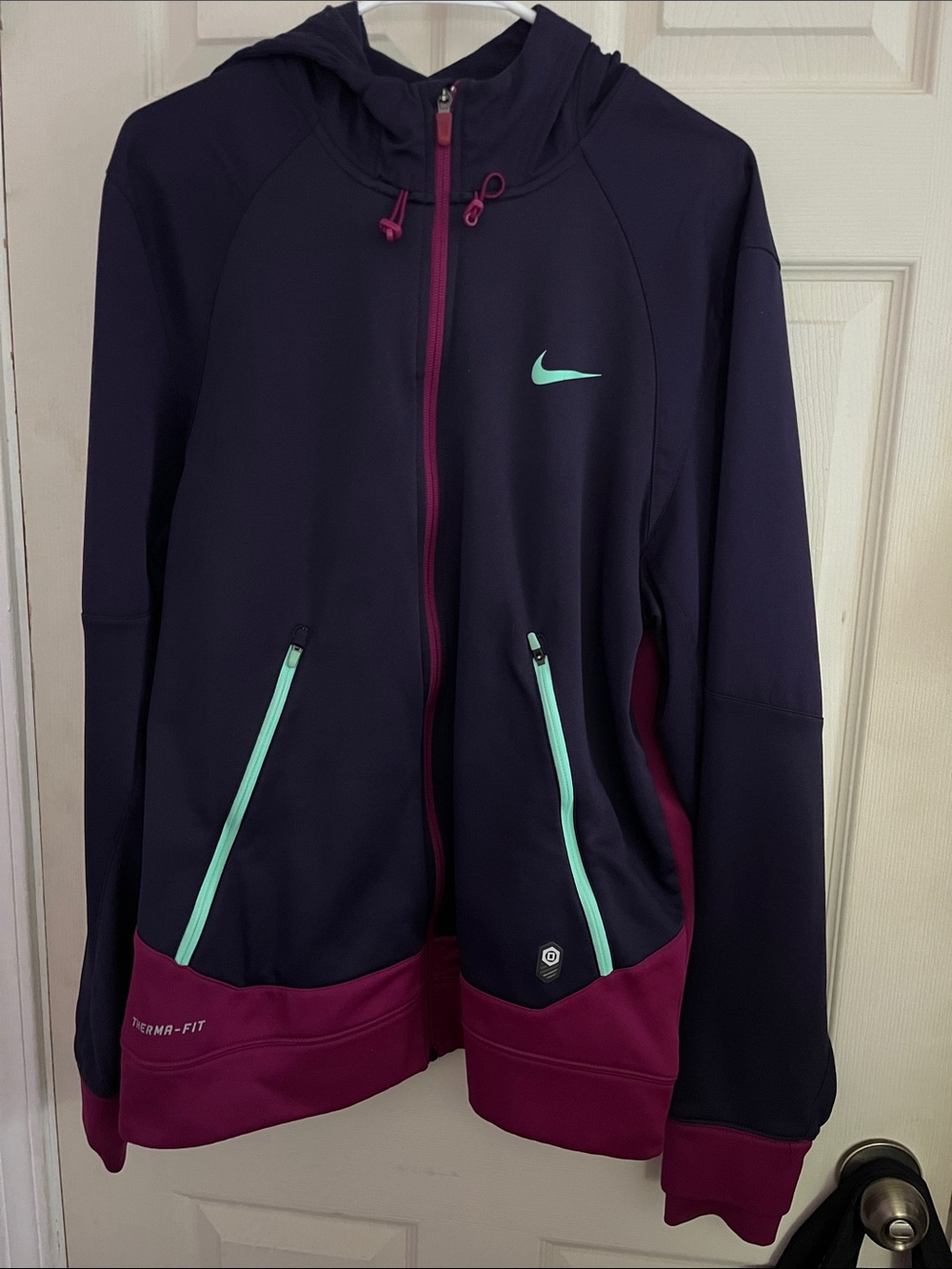 Nike Women’s Navy, Burgundy & Mint Therma-Fit Hooded Jacket